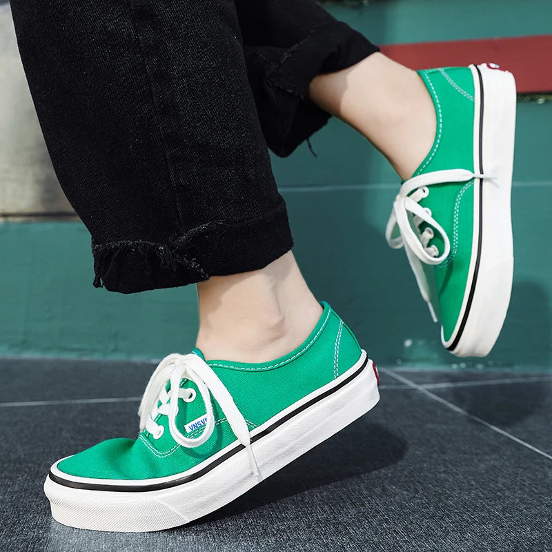 2022 Summer New Womens Canvas Shoes Men Fashion Concise Casual Sneakers Low Top Skateboarding Shoes Wear-Resisting Flat Sneakers