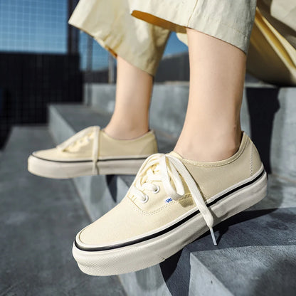 2022 Summer New Womens Canvas Shoes Men Fashion Concise Casual Sneakers Low Top Skateboarding Shoes Wear-Resisting Flat Sneakers